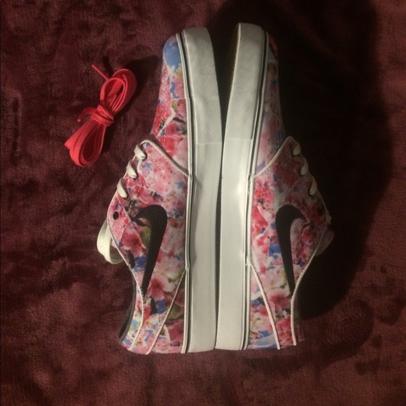 Nike Zoom Air SB “Cherry Blossom” Low - Picture 2 of 8